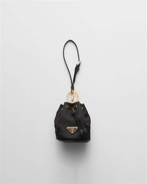 กระเป๋า prada mini
